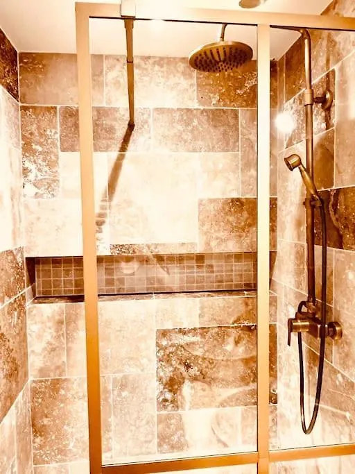 Stylish Loft Paris 17- 3 Bdrs - 2 Bathrs - 7 Pers Apartment 0*,  France