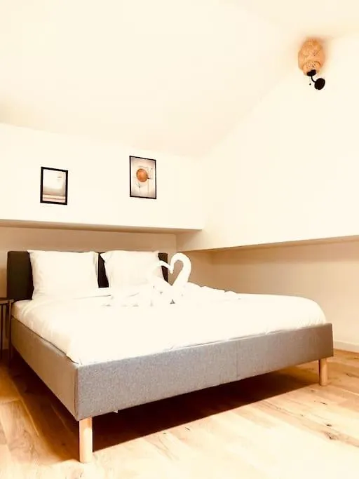 Stylish Loft Paris 17- 3 Bdrs - 2 Bathrs - 7 Pers Lägenhet Frankrike