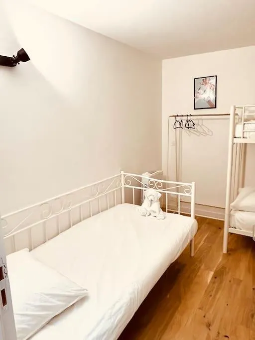 Apartament Stylish Loft Paris 17- 3 Bdrs - 2 Bathrs - 7 Pers