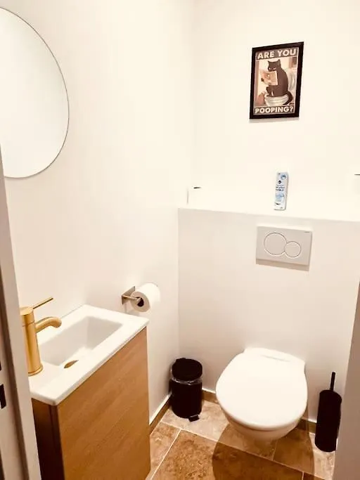 Stylish Loft Paris 17- 3 Bdrs - 2 Bathrs - 7 Pers Apartment France