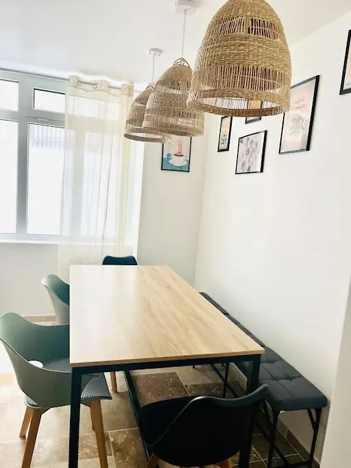 Apartament Stylish Loft Paris 17- 3 Bdrs - 2 Bathrs - 7 Pers