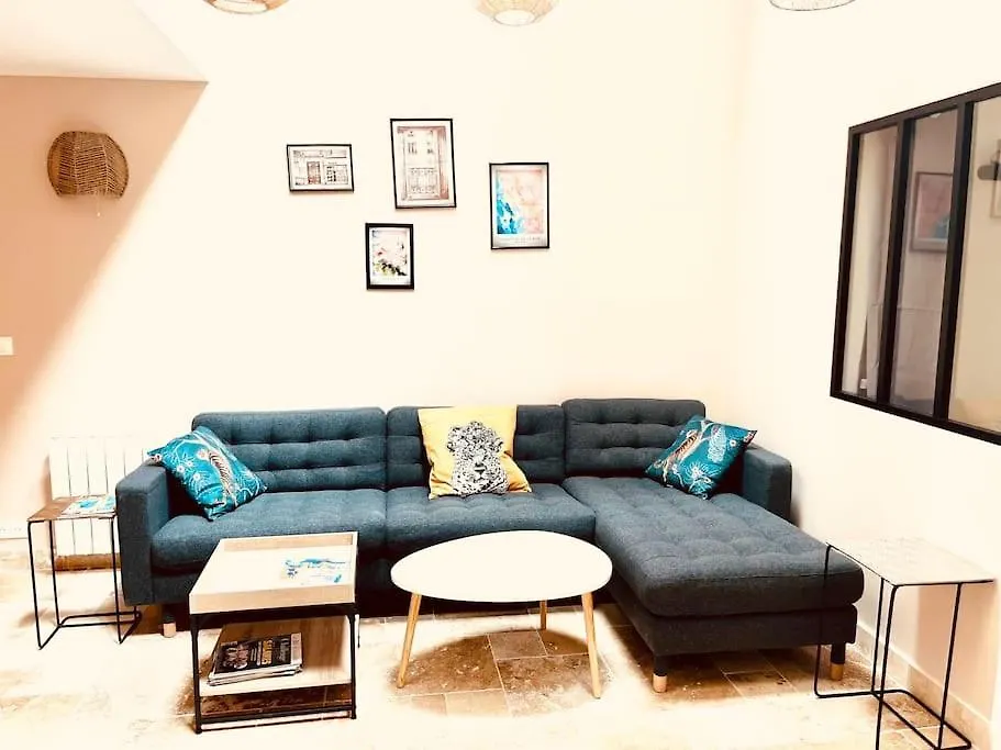 Stylish Loft Paris 17- 3 Bdrs - 2 Bathrs - 7 Pers Apartment