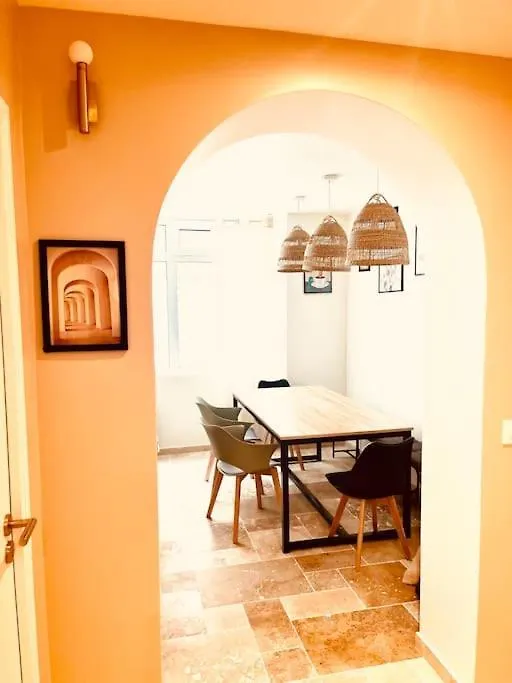 Apartament Stylish Loft Paris 17- 3 Bdrs - 2 Bathrs - 7 Pers Francja